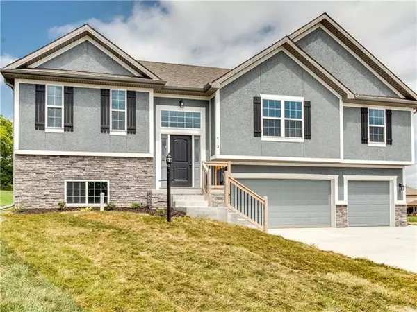 St Joseph, MO 64505,4113 Autumn Ridge