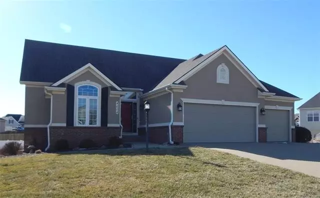 4604 Hallbrook, St Joseph, MO 64506