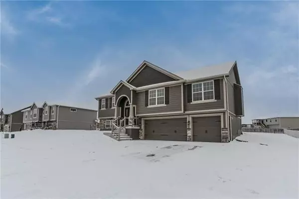 505 Chisam, Kearney, MO 64060