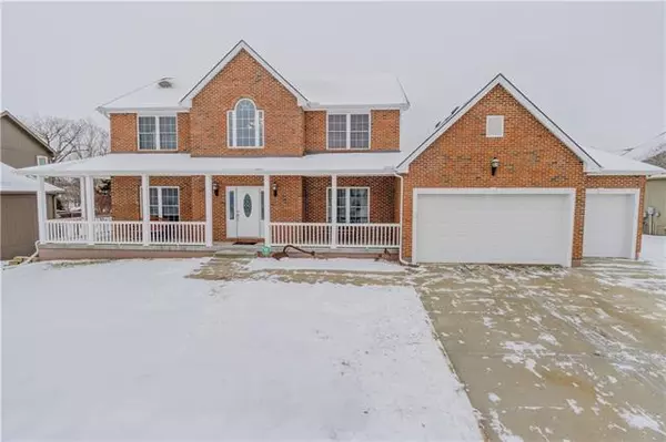 1724 CAMBRIDGE, Kearney, MO 64060