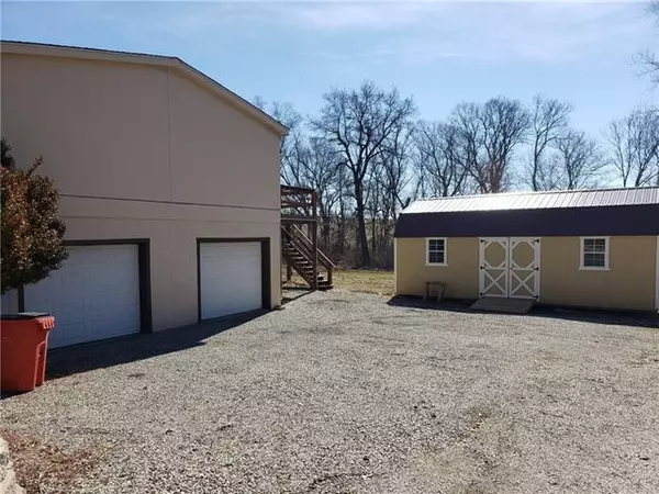 Buckner, MO 64016,31901 E Sun Down Valley RD