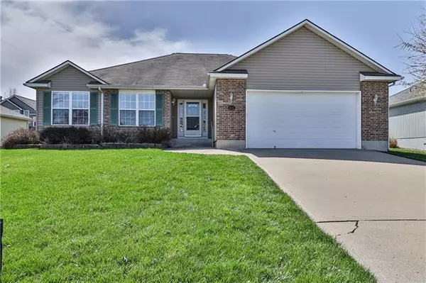 411 CRESTVIEW, Grain Valley, MO 64029