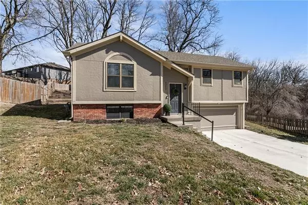 9202 59th, Parkville, MO 64152