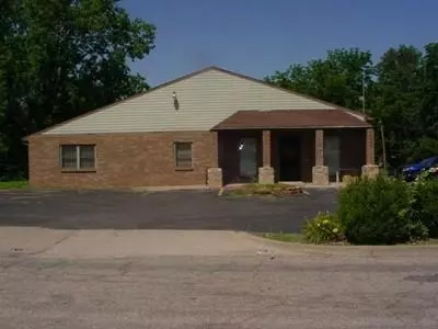 100 S Prewitt, Nevada, MO 64772