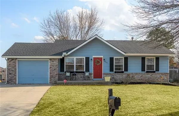 609 13th, Eudora, KS 66025