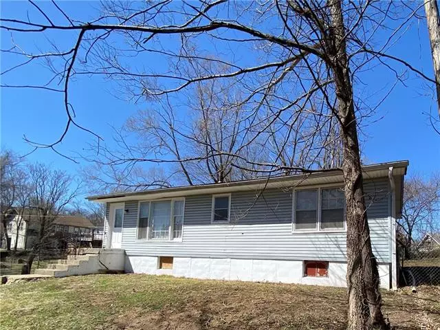 Excelsior Springs, MO 64024,106 Sycamore