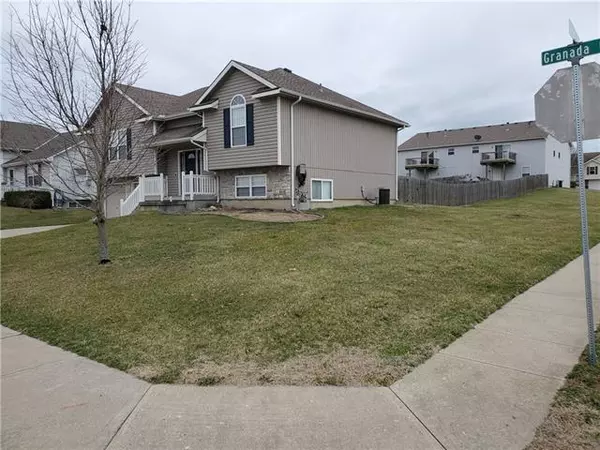 Raymore, MO 64083,1011 Granada