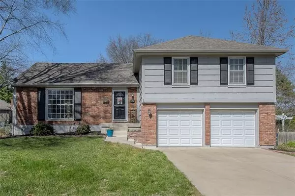 8706 97th, Overland Park, KS 66212