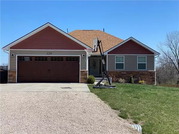 Warrensburg, MO 64093,229 141 st