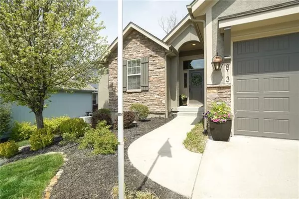 Blue Springs, MO 64014,813 SE HILLSIDE CIR