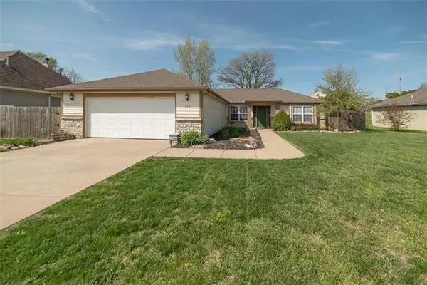 218 Hillside, Baldwin City, KS 66006