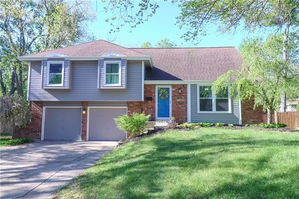 10315 92nd, Overland Park, KS 66214