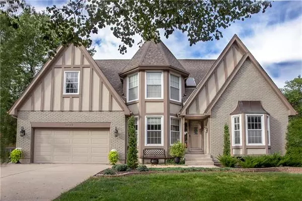 11509 Lowell, Overland Park, KS 66210