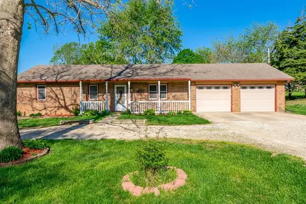 509 Summit, Mc Louth, KS 66054