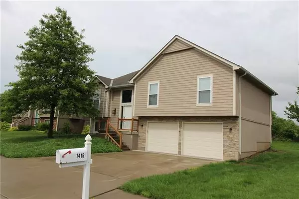 1415 Amanda Jean, Grain Valley, MO 64029