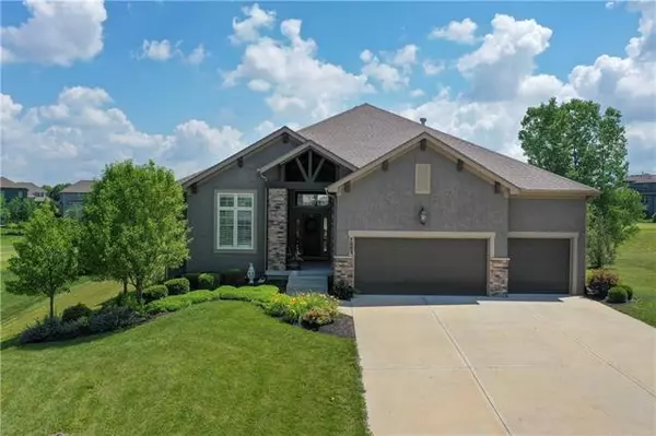 7003 Apache, Shawnee, KS 66226