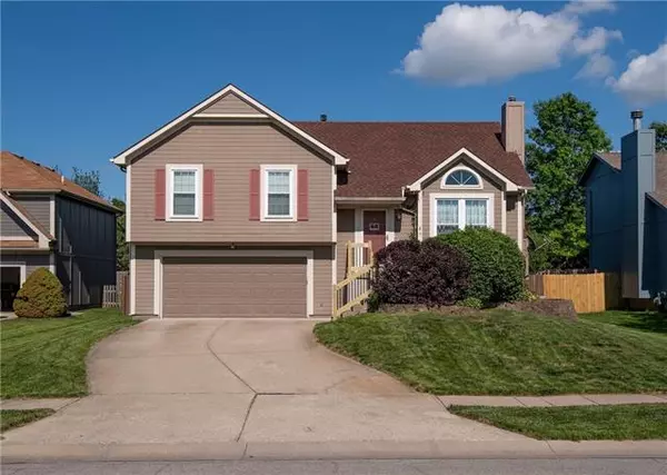 16367 Hunter, Olathe, KS 66062