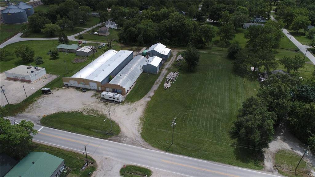 Lacygne, KS 66040,205 E Market ST
