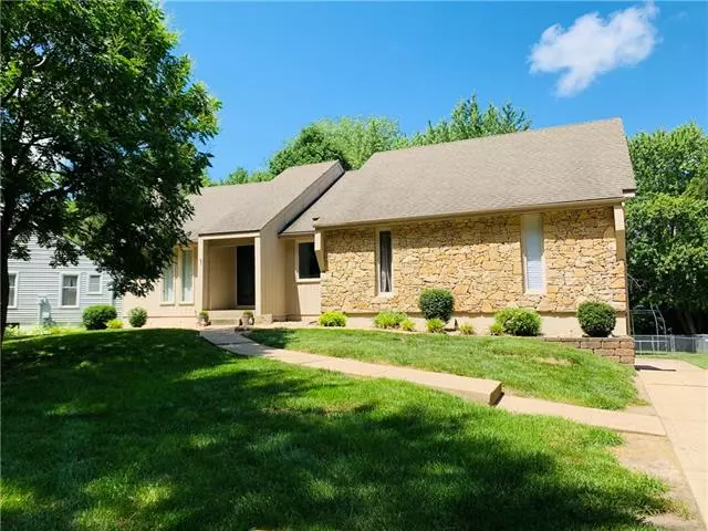 3609 Lake Shore, Blue Springs, MO 64014