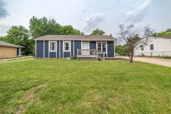 2717 Rawhide, Lawrence, KS 66046