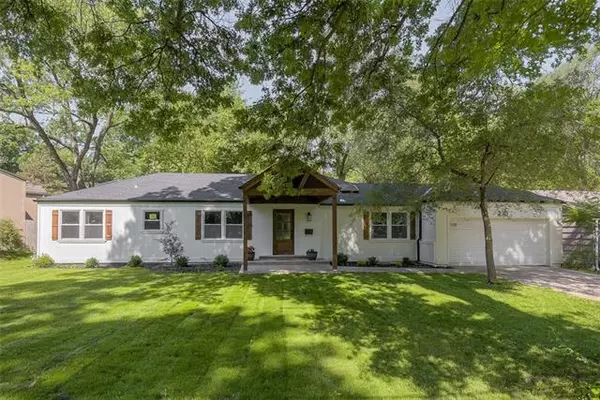 8024 Nall, Prairie Village, KS 66208