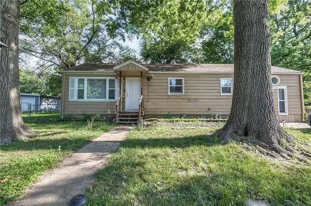 6122 Sloan, Kansas City, KS 66104