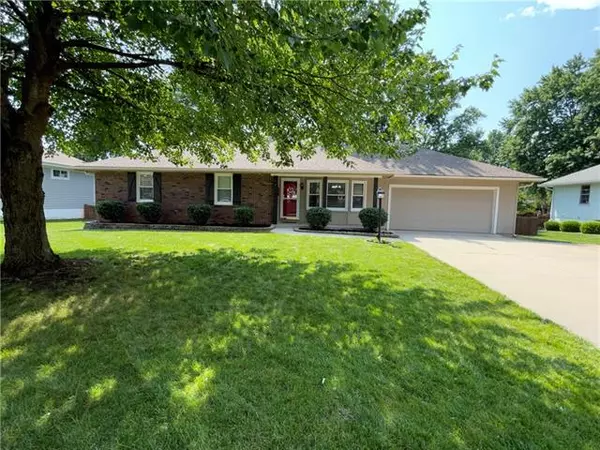 304 Woodson, Raymore, MO 64083