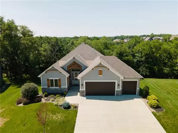 1492 Woodland, Greenwood, MO 64034