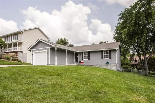 1908 Evergreen, Leavenworth, KS 66048