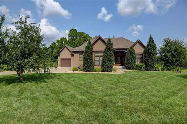 1002 Country Terrace, Butler, MO 64730