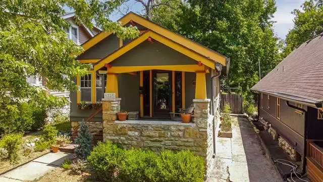 4225 Holmes, Kansas City, MO 64110