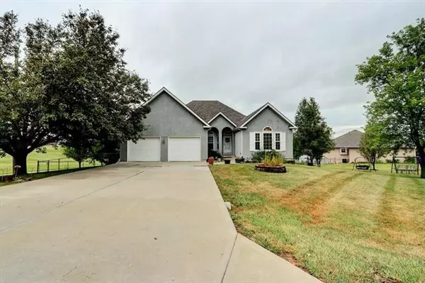 17603 157th, Basehor, KS 66007