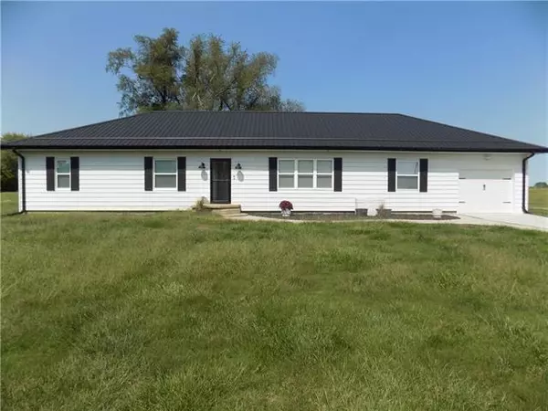 411 E Elm ST, Polo, MO 64671