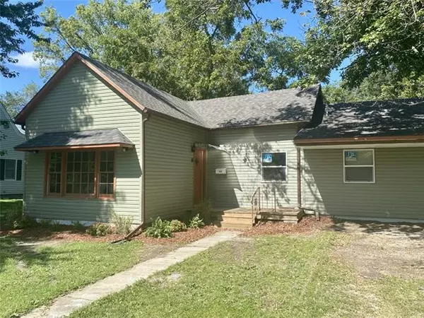 310 Dakota, Butler, MO 64730