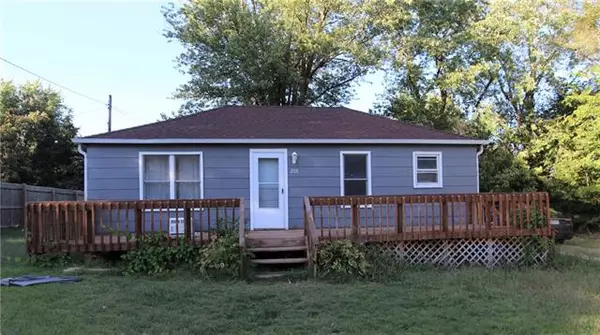 208 Alberta, Mclouth, KS 66054