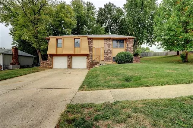 1104 Trenton, Blue Springs, MO 64015