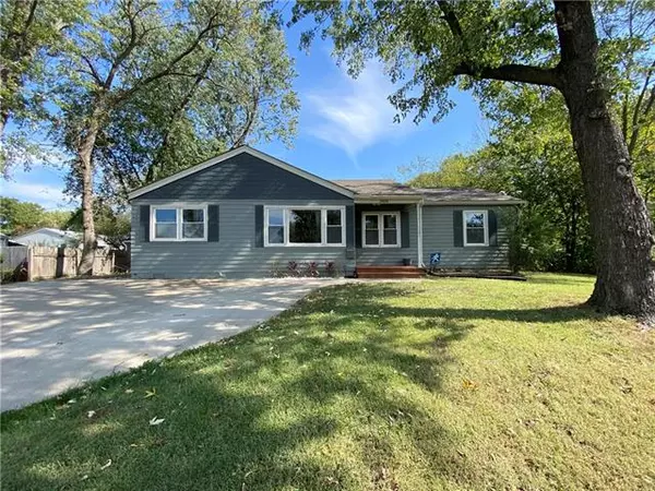 2404 Louisiana, Lawrence, KS 66046