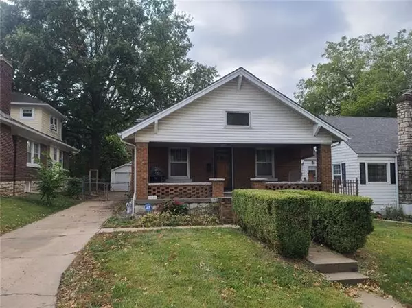 2025 ELIZABETH, Kansas City, KS 66102