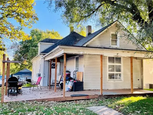 1007 Ottawa, Leavenworth, KS 66048