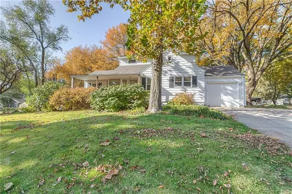 5020 Nall, Roeland Park, KS 66202