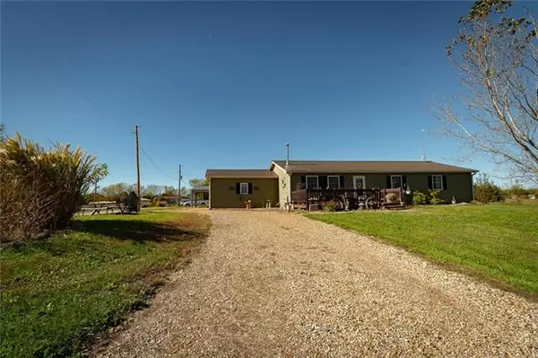 Ozawkie, KS 66070,9242 Perry View