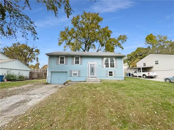 1032 Broadmore, Liberty, MO 64068