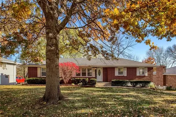 209 Moore, Blue Springs, MO 64014