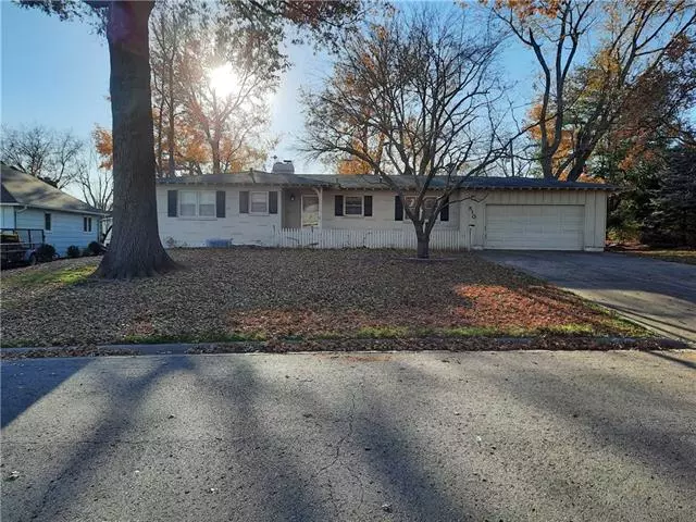 810 Pawnee, Independence, MO 64056