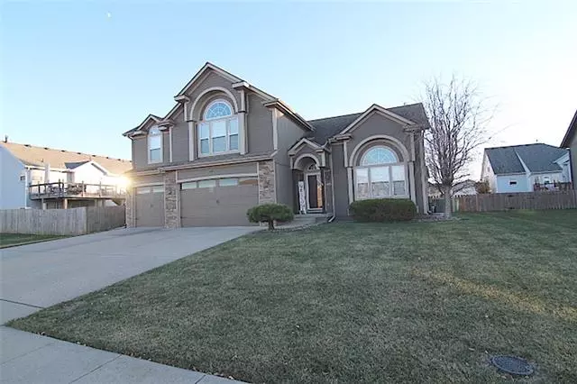 423 Pinnacle, Raymore, MO 64083