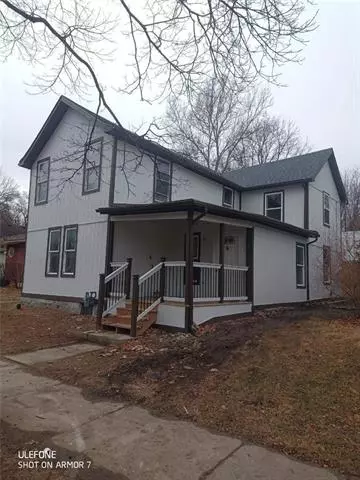 Leavenworth, KS 66048,916 4th AVE