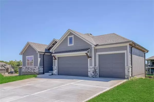 Greenwood, MO 64034,1433 Woodland RD