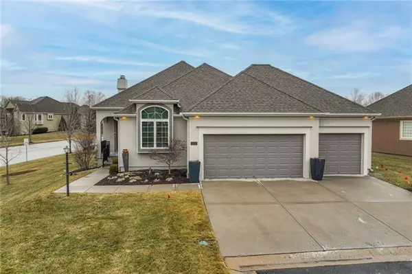 Leawood, KS 66224,14317 Manor CT