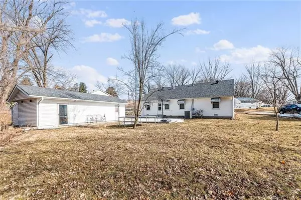 Weston, MO 64098,761 Goodlet CIR