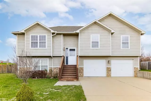 Tonganoxie, KS 66086,2707 E Hickory CT